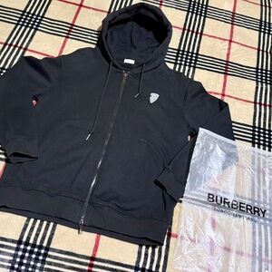 Men's Black Burberry Zip Hoodie - Size XXL - Stylish & Comfortable!